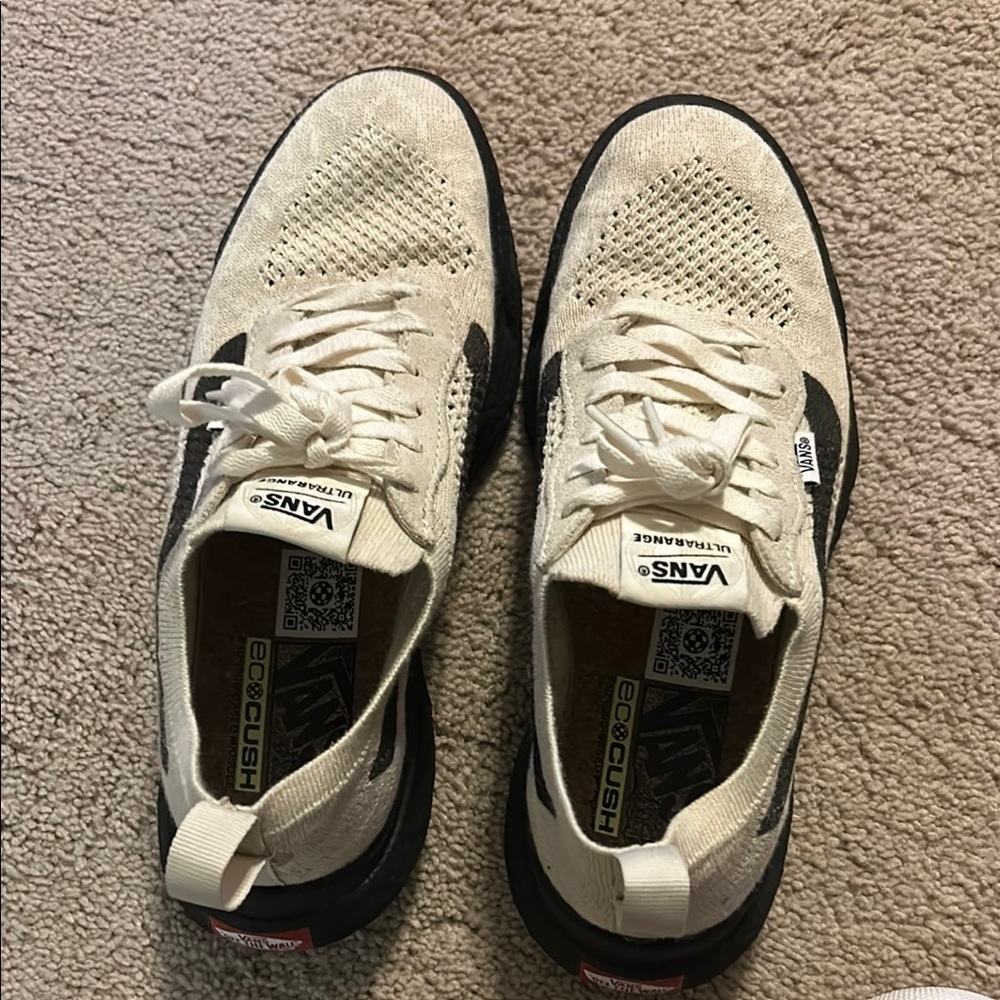 Vans Cream and Black Low-Top Sneakers with Cushioned Sole